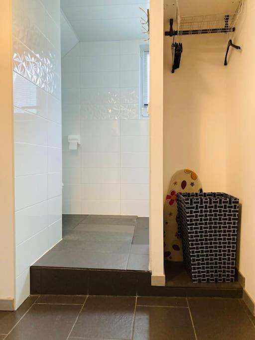 Logement Independant,Calme A 2 Pas Du Centre Ville ลันยง ภายนอก รูปภาพ